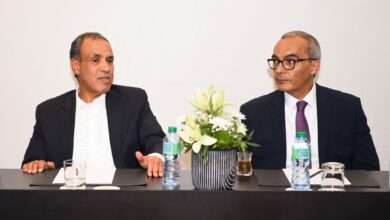 وزير الخارجية والهجرة يؤكد دعم الدولة الكامل للجالية المصرية في السنغال