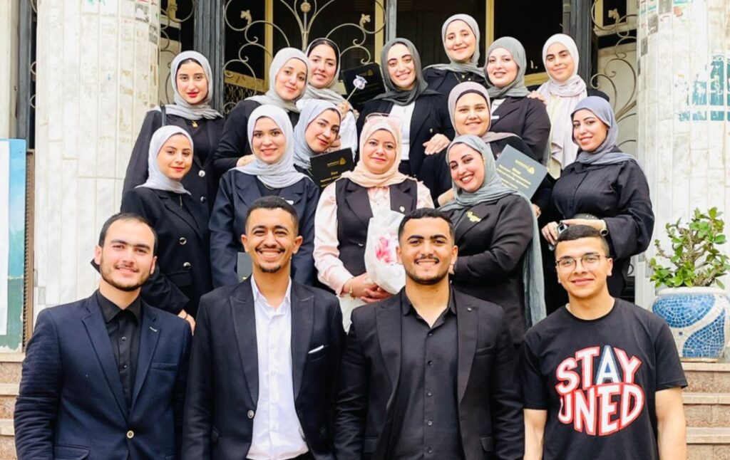 فريق أوسكار صاحب فيلم ما وراء الجدران 